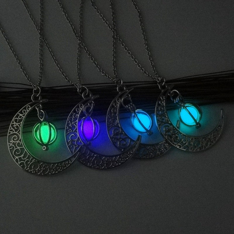MoonLight Necklace