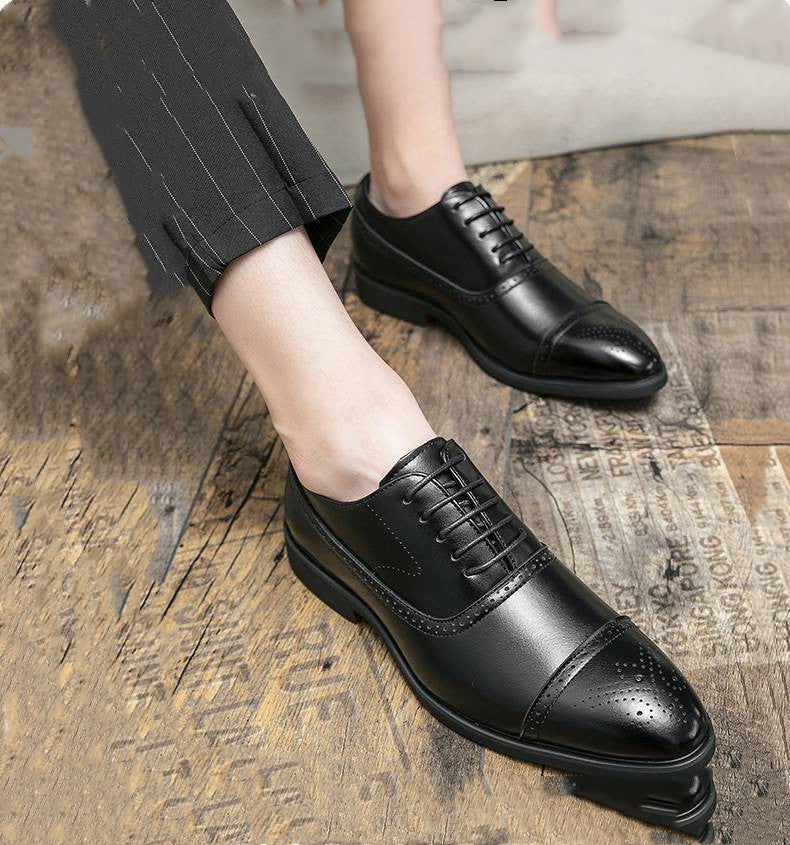 OXFORD SHOES WITH RED SOLE AND LACE-UP